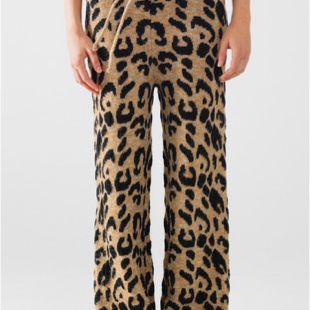 Q2 Leopard Print Wide-Leg‎ Pants Stretchy Knit With Drawstring